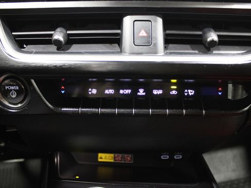 Used 2024 Lexus UX 250h F Sport image 20