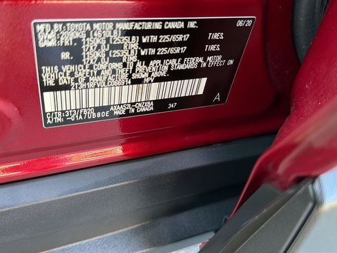 Used 2020 Toyota RAV4 LE FWD image 39