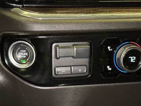 Used 2024 Chevrolet Silverado 2500 LT w/ Texas Edition image 32