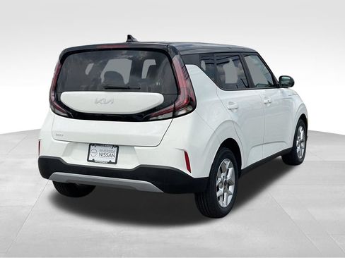 Used 2023 Kia Soul S FWD image 4