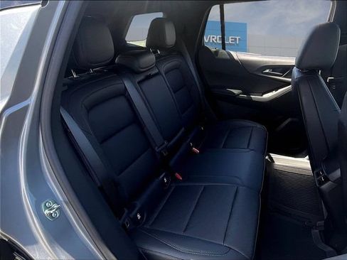 New 2027 Chevrolet Equinox LT w/ Convenience Package II FWD image 12