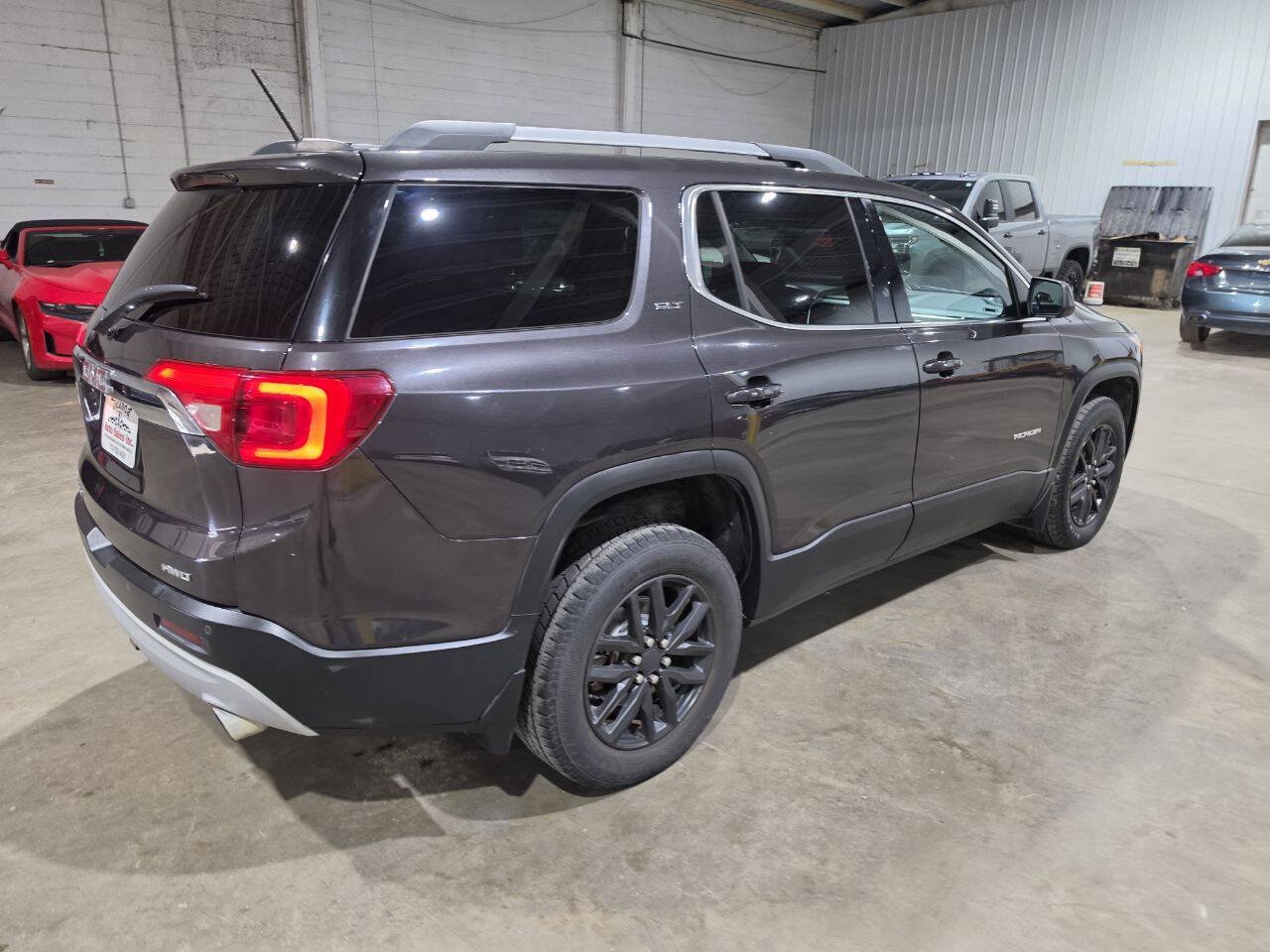 Used 2019 GMC Acadia SLT AWD/4WD image 12
