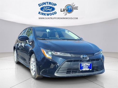 Used 2023 Toyota Corolla LE image 1