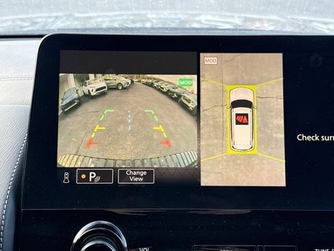 Used 2022 Nissan Armada Platinum w/ Captain's Chairs Package image 12