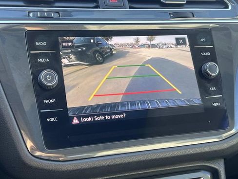 Used 2019 Volkswagen Tiguan SE w/ Panoramic Sunroof Package image 20