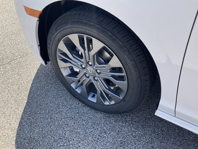 New 2027 Honda Odyssey Touring image 18