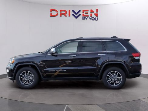 Used 2021 Jeep Grand Cherokee Limited image 2