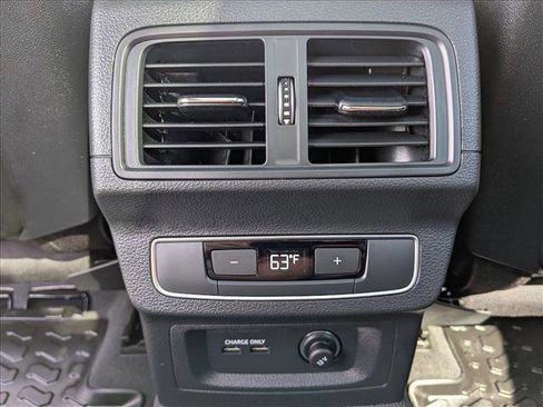 Used 2025 Audi SQ5 Premium Plus image 19