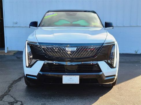 Used 2025 Cadillac Escalade IQ Sport 2 image 8