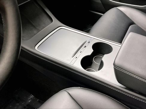 Used 2022 Tesla Model 3 image 15