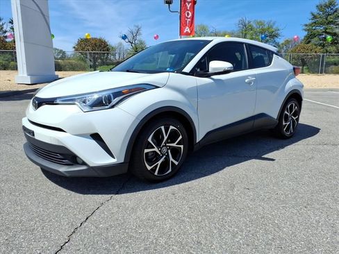 Used 2018 Toyota C-HR XLE FWD image 9