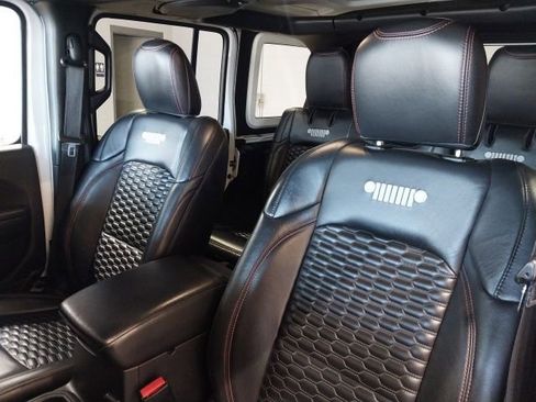 Used 2021 Jeep Wrangler Unlimited Rubicon image 4