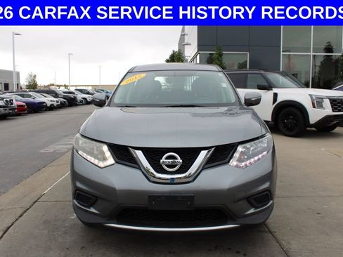 Used 2015 Nissan Rogue S image 2