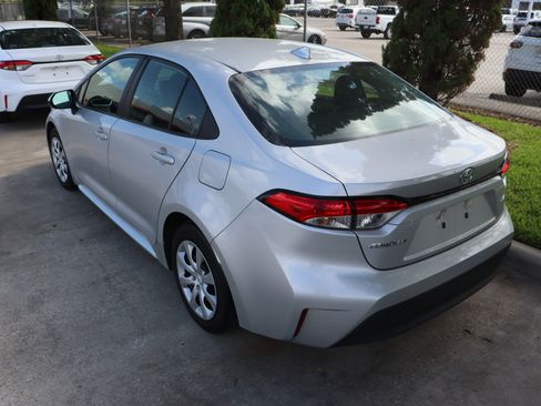 Used 2024 Toyota Corolla LE FWD image 7
