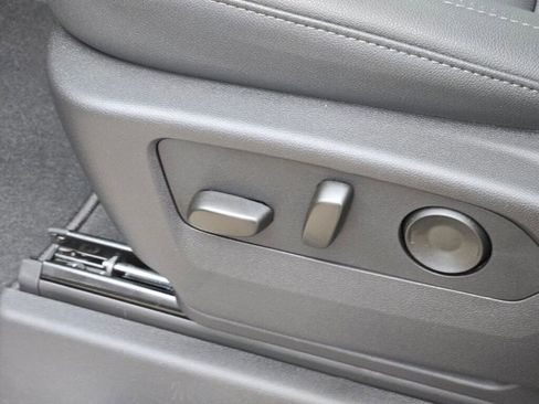 New 2026 GMC Sierra 3500 SLT w/ SLT Premium Package image 24