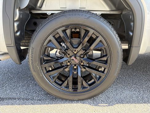 New 2026 GMC Sierra 1500 Elevation image 19