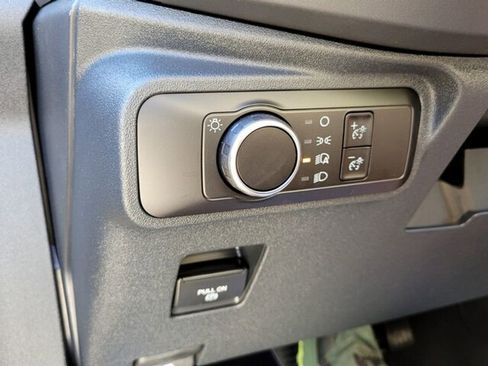 New 2025 Ford Bronco Base image 27