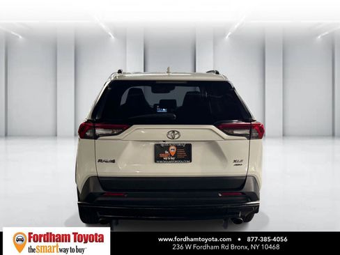 Used 2020 Toyota RAV4 XLE w/ All Weather Liner Package AWD/4WD image 6