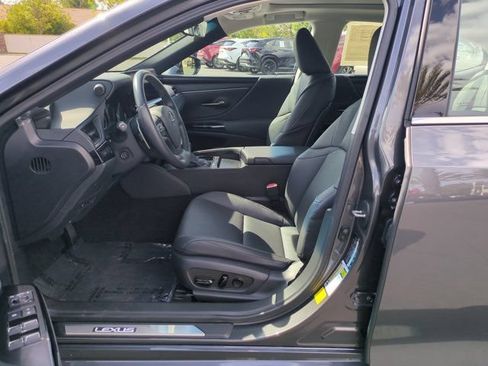 Used 2025 Lexus ES 350 w/ Premium Package FWD image 11