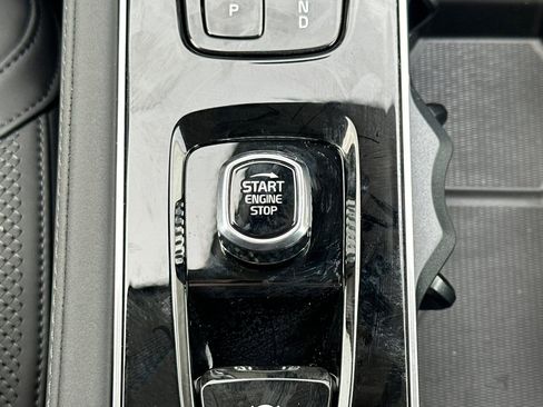 New 2026 Volvo XC90 T8 Plus w/ Protection Package Premier image 25