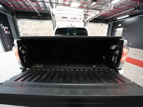 Certified 2023 Toyota Tacoma TRD Off-Road w/ TRD Premium Off Road Package image 27