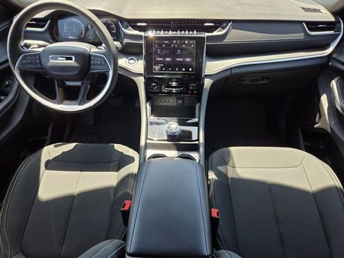 Used 2025 Jeep Grand Cherokee Laredo X w/ Trailer Tow Package image 12