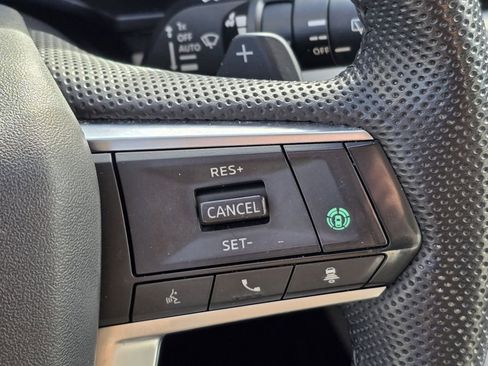 Used 2023 Mitsubishi Outlander SEL image 13