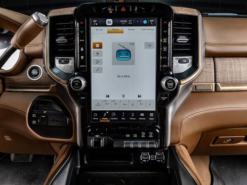 Used 2023 RAM 3500 Limited image 23