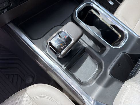 Used 2023 Chevrolet Silverado 1500 LTZ AWD/4WD image 29