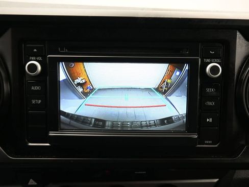 Used 2016 Toyota Tacoma SR w/ SR Convenience Package image 16