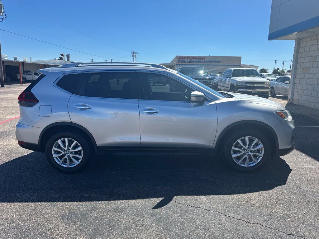 Used 2020 Nissan Rogue SV FWD image 3