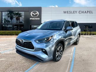 Used 2022 Toyota Highlander XLE FWD video 1