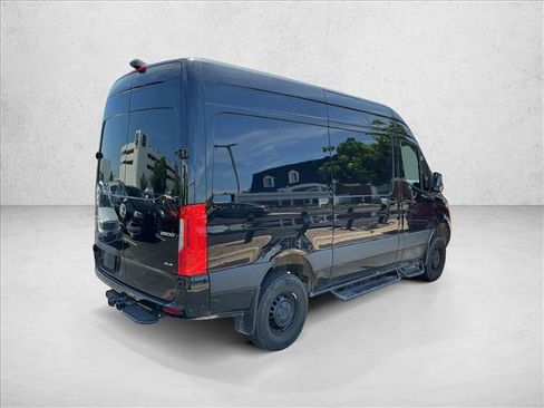 Used 2022 Mercedes-Benz Sprinter 2500 image 5
