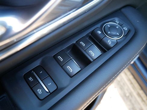 Used 2023 Chevrolet Suburban Premier AWD/4WD image 14