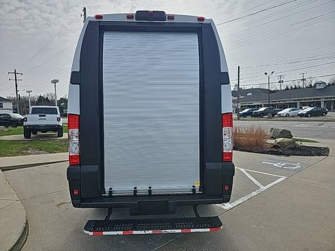 Used 2024 RAM ProMaster 3500 w/ Delivery Van Package FWD image 10
