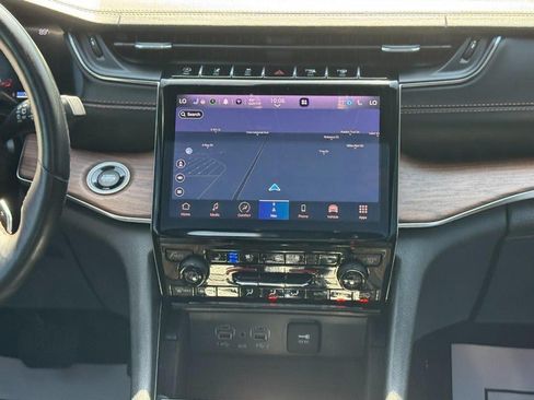 Used 2022 Jeep Grand Cherokee L Summit w/ Luxury Tech Group V AWD/4WD image 16