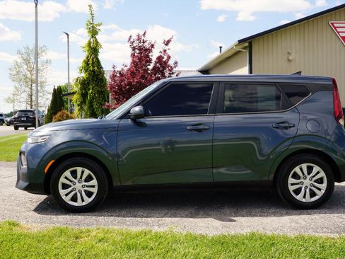 Used 2020 Kia Soul LX FWD image 25