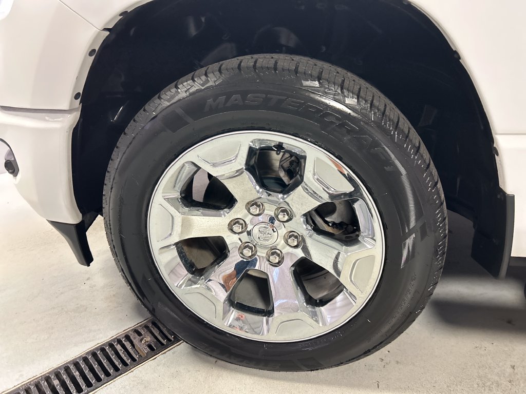 Used 2022 RAM 1500 Big Horn AWD/4WD image 9