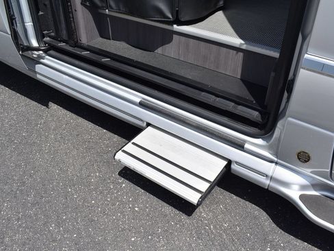 Used 2022 Mercedes-Benz Sprinter 3500 image 34