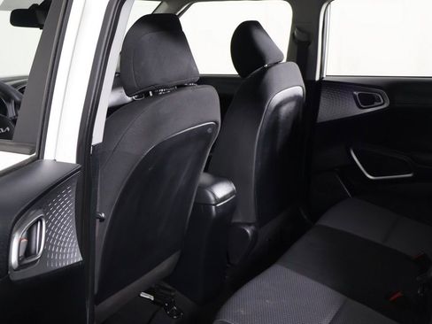Used 2023 Kia Soul LX w/ LX Technology Package FWD image 24