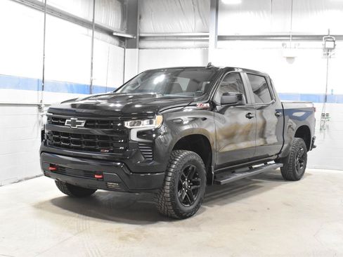 Used 2024 Chevrolet Silverado 1500 LT Trail Boss AWD/4WD image 2