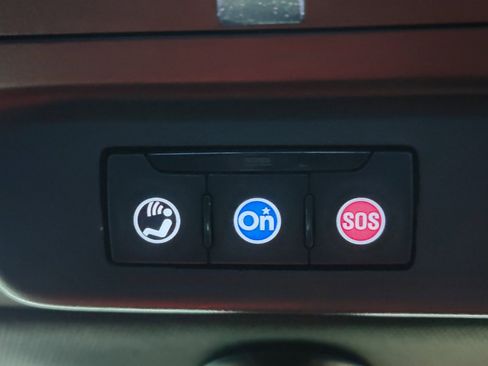 Used 2021 Chevrolet Camaro LT RWD image 29