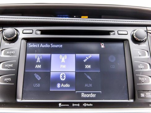 Used 2019 Toyota Highlander XLE AWD/4WD image 22