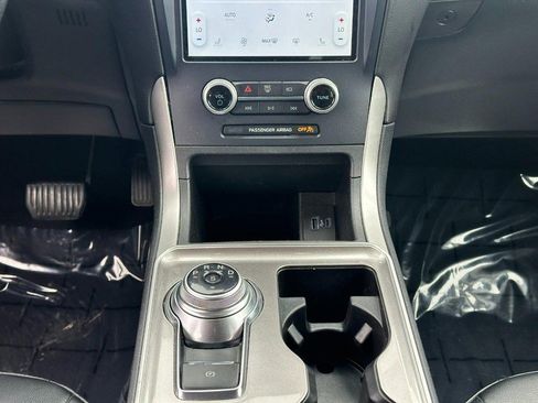 Used 2023 Ford Edge SEL image 13