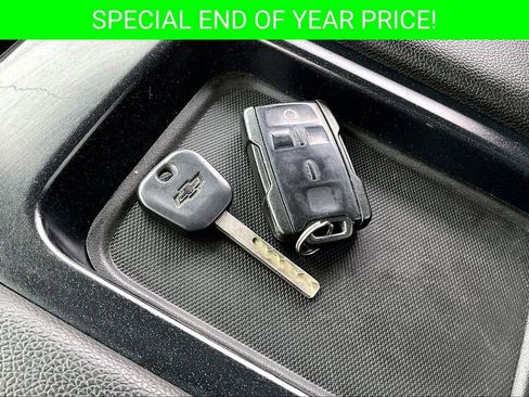 Used 2018 Chevrolet Silverado 1500 LT w/ LT Convenience Package image 32