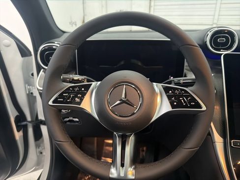 Used 2026 Mercedes-Benz GLC 300 image 15