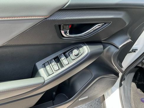 Certified 2025 Subaru Crosstrek 2.5i Limited w/ Crosstrek Mirror Package AWD/4WD image 15