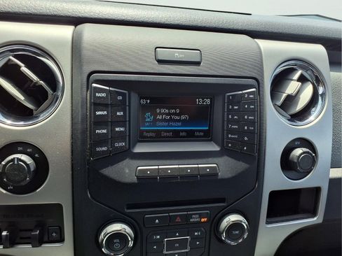 Used 2014 Ford F150 XLT w/ Equipment Group 302A Luxury AWD/4WD image 19
