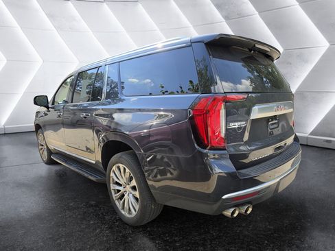 Used 2023 GMC Yukon XL Denali AWD/4WD image 3