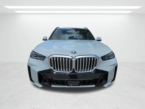 New 2026 BMW X5 xDrive40i w/ M Sport Package AWD/4WD image 9